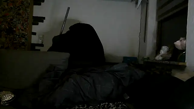 Snapshot of RoxxyInk chatting on April 25, 11:35 pm RoxxyInk online show from April 25, 11:35 pm
