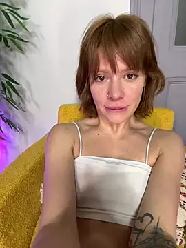 Snapshot of Oopsfoxy chatting on January 24, 5:42 pm Oopsfoxy online show from January 24, 5:42 pm