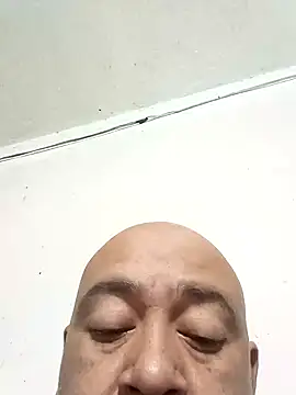 GeorgeVergaGrues online show from December 4, 3:15 am