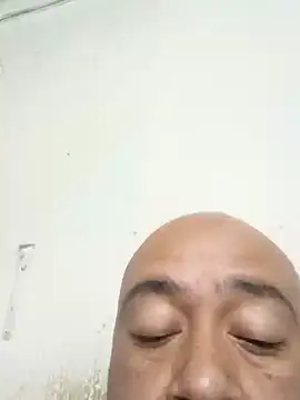GeorgeVergaGrues online show from December 27, 6:57 am