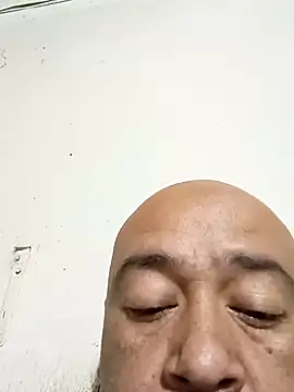 GeorgeVergaGrues online show from February 2, 11:00 pm