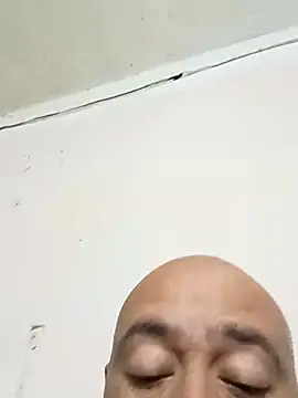 GeorgeVergaGrues online show from February 7, 3:01 am