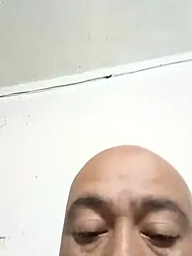 GeorgeVergaGrues online show from February 17, 3:25 am
