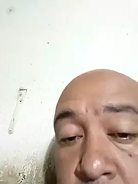GeorgeVergaGrues online show from February 24, 2:40 am