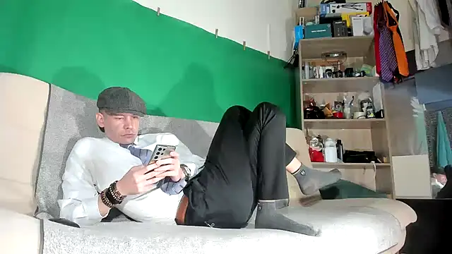 viraglaci18xh online show from March 6, 3:41 pm