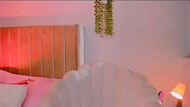 Snapshot of dulce_doll1 chatting on March 7, 12:51 am dulce doll1 online show from March 7, 12:51 am