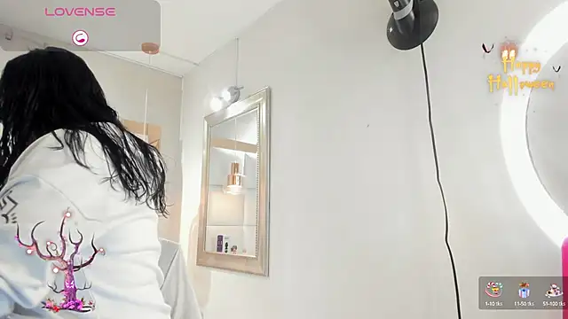 LADY HELLEN online show from October 10, 5:12 pm