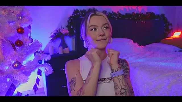 KristaBrooks online show from December 12, 6:21 pm