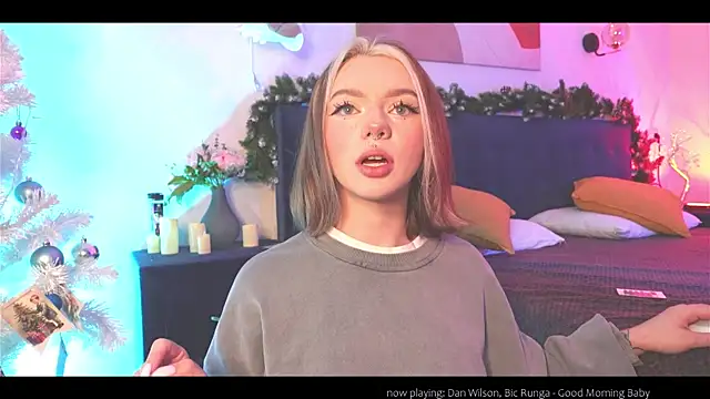 KristaBrooks online show from December 24, 1:39 pm