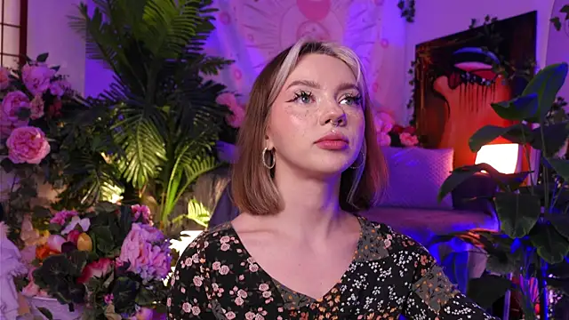 KristaBrooks online show from February 6, 4:58 pm