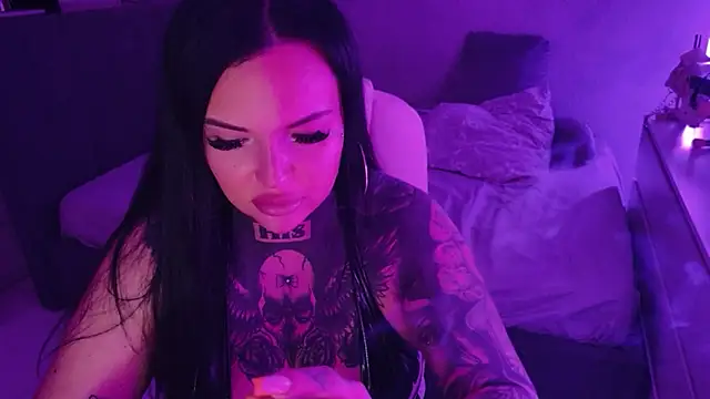  MelinaCurves  online show from June 7, 12:37 am
