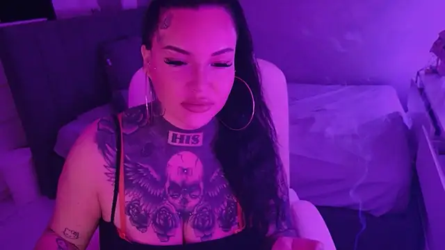  MelinaCurves  online show from June 7, 8:12 pm