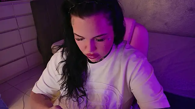  MelinaCurves  online show from July 19, 8:12 pm
