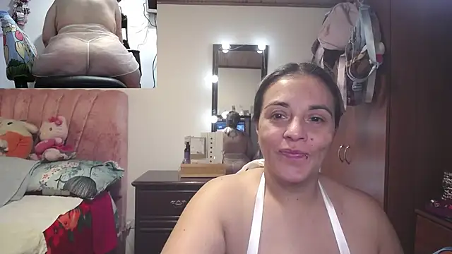 Snapshot of zoe_hotxxx chatting on April 6, 1:56 pm zoe hotxxx online show from April 6, 1:56 pm