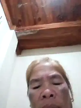 Snapshot of sexylizzy4u chatting on January 28, 4:52 pm sexylizzy4u online show from January 28, 4:52 pm