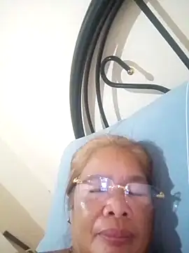 Snapshot of sexylizzy4u chatting on February 5, 8:35 pm sexylizzy4u online show from February 5, 8:35 pm