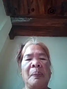 Snapshot of sexylizzy4u chatting on February 9, 8:33 am sexylizzy4u online show from February 9, 8:33 am