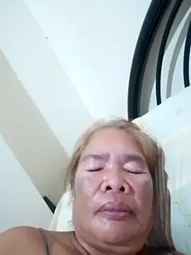 Snapshot of sexylizzy4u chatting on February 9, 8:24 pm sexylizzy4u online show from February 9, 8:24 pm