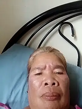 Snapshot of sexylizzy4u chatting on February 11, 12:06 am sexylizzy4u online show from February 11, 12:06 am