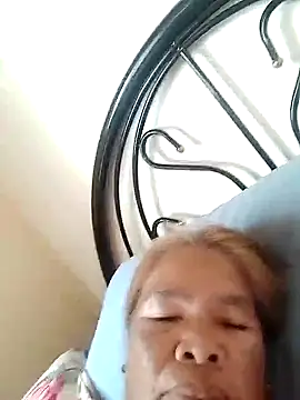 Snapshot of sexylizzy4u chatting on February 13, 5:26 am sexylizzy4u online show from February 13, 5:26 am