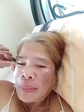 Snapshot of sexylizzy4u chatting on February 15, 3:31 am sexylizzy4u online show from February 15, 3:31 am