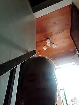 Snapshot of sexylizzy4u chatting on February 16, 9:04 am sexylizzy4u online show from February 16, 9:04 am