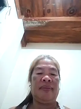 Snapshot of sexylizzy4u chatting on February 20, 7:34 am sexylizzy4u online show from February 20, 7:34 am