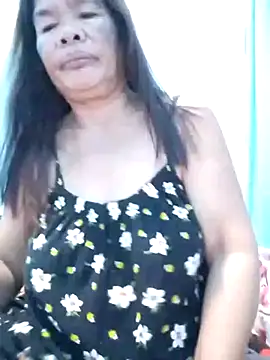 Snapshot of sexylizzy4u chatting on March 8, 6:05 pm sexylizzy4u online show from March 8, 6:05 pm