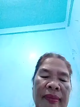 Snapshot of sexylizzy4u chatting on March 15, 2:35 am sexylizzy4u online show from March 15, 2:35 am