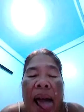 Snapshot of sexylizzy4u chatting on March 15, 2:45 pm sexylizzy4u online show from March 15, 2:45 pm