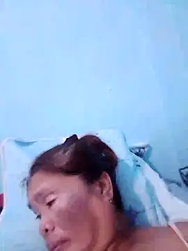 Snapshot of sexylizzy4u chatting on March 22, 2:58 pm sexylizzy4u online show from March 22, 2:58 pm