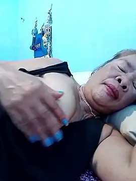 Snapshot of sexylizzy4u chatting on October 14, 7:09 am sexylizzy4u online show from October 14, 7:09 am