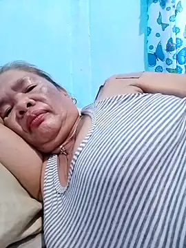 Snapshot of sexylizzy4u chatting on October 15, 9:48 pm sexylizzy4u online show from October 15, 9:48 pm