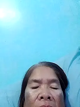 Snapshot of sexylizzy4u chatting on October 18, 4:37 am sexylizzy4u online show from October 18, 4:37 am