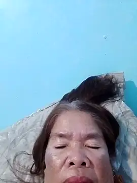 Snapshot of sexylizzy4u chatting on October 19, 8:15 am sexylizzy4u online show from October 19, 8:15 am