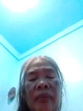 Snapshot of sexylizzy4u chatting on October 24, 4:03 pm sexylizzy4u online show from October 24, 4:03 pm