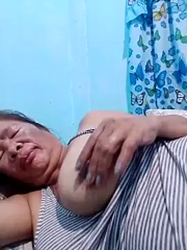 Snapshot of sexylizzy4u chatting on December 13, 9:20 pm sexylizzy4u online show from December 13, 9:20 pm