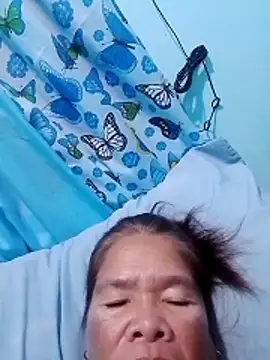 Snapshot of sexylizzy4u chatting on December 17, 2:01 pm sexylizzy4u online show from December 17, 2:01 pm