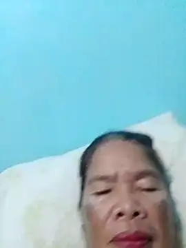 Snapshot of sexylizzy4u chatting on January 18, 2:43 pm sexylizzy4u online show from January 18, 2:43 pm