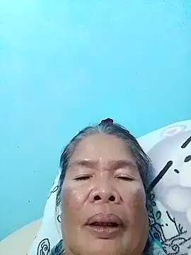 Snapshot of sexylizzy4u chatting on February 6, 3:22 am sexylizzy4u online show from February 6, 3:22 am