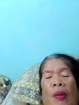 Snapshot of sexylizzy4u chatting on February 12, 7:58 am sexylizzy4u online show from February 12, 7:58 am