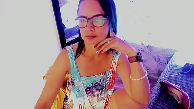 BrianaGarner online show from December 31, 12:25 pm