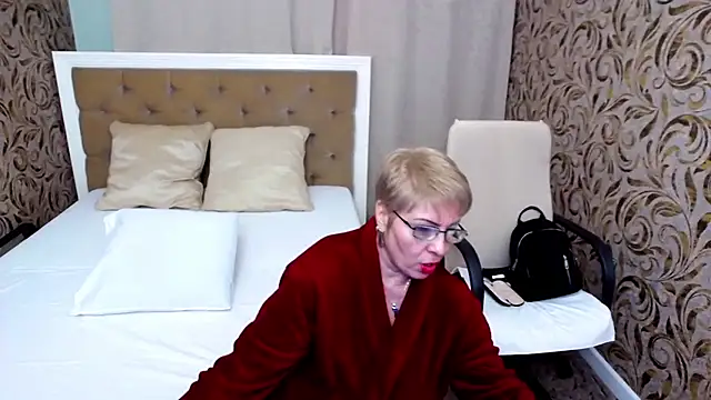 LadyLibely online show from December 10, 10:49 am