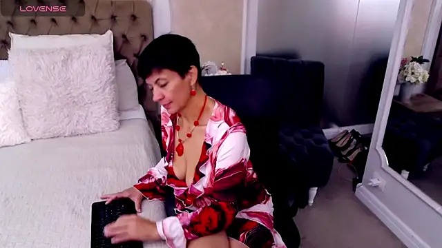 BustyPenellope online show from October 6, 2:53 am