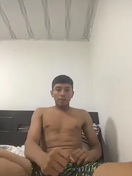 Snapshot of Thiagoo_Frost chatting on October 27, 2:04 am Thiagoo Frost online show from October 27, 2:04 am