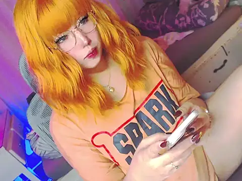 HOTnWILDalice online show from May 7, 9:58 am