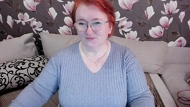 leiamillersonn online show from December 19, 6:23 am