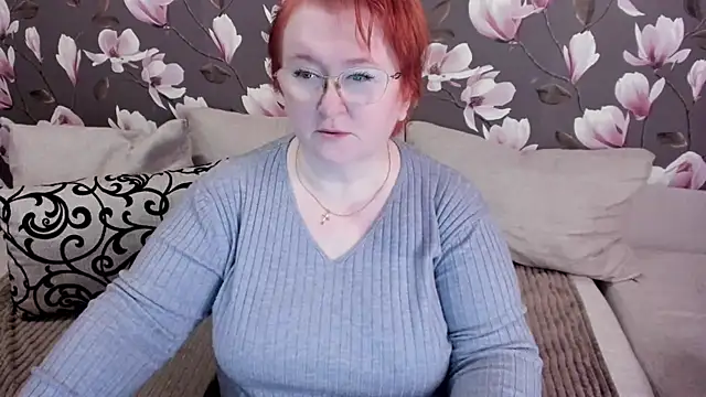 leiamillersonn online show from December 20, 4:09 am