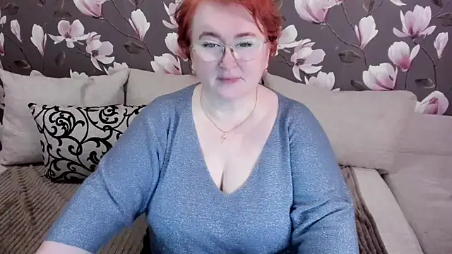 leiamillersonn online show from December 22, 3:44 am