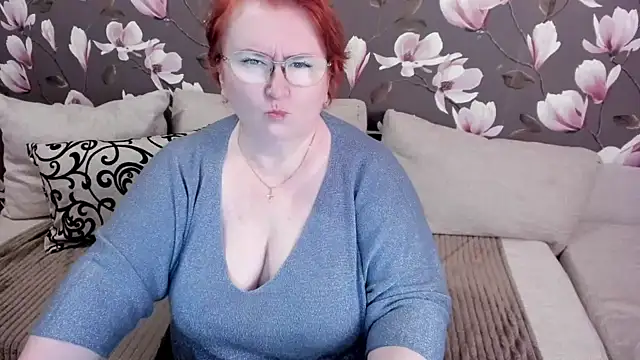 leiamillersonn online show from December 22, 11:00 am